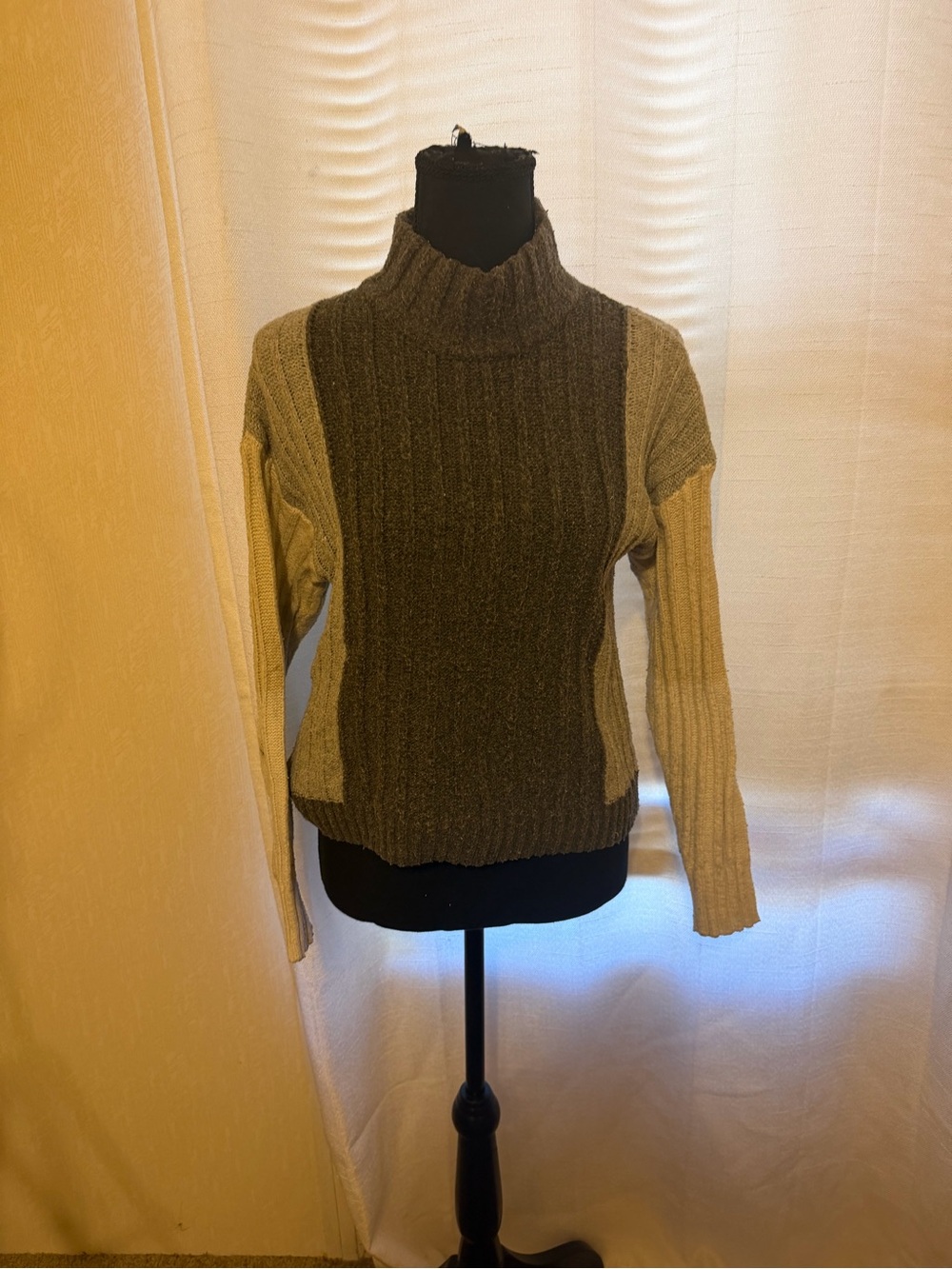 Color block dark grey, light grey, cream turtle neck